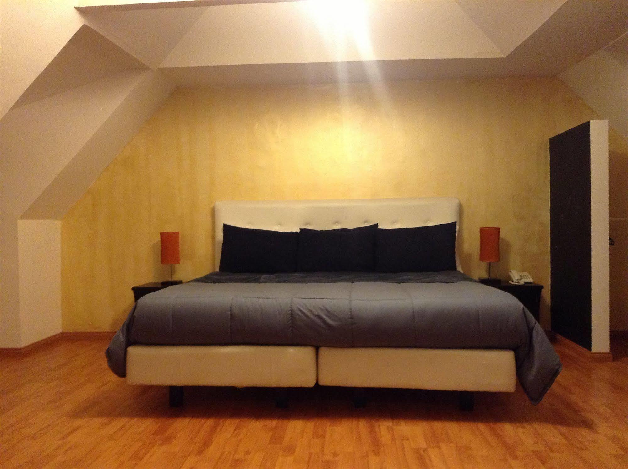 Hotel Zona G Bogota Bagian luar foto